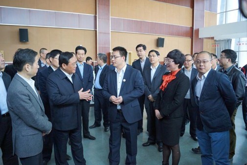 浙江省省长李强莅临温州不锈钢电子交易中心参观指导
